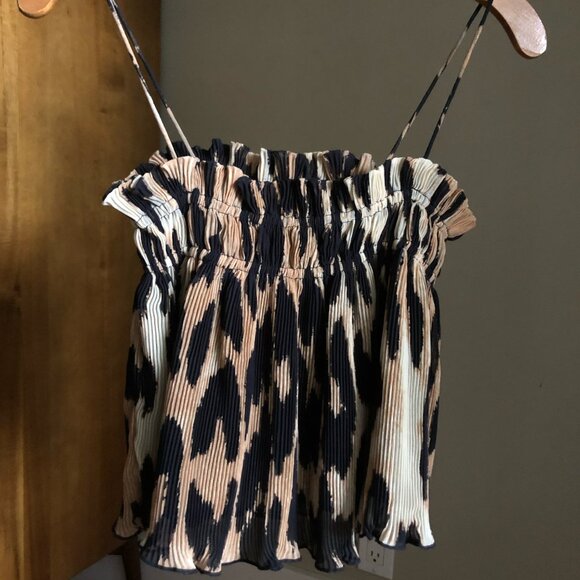 GANNI - Pleated Georgette Crop Top - Maxi Leopard - Picture 7 of 10